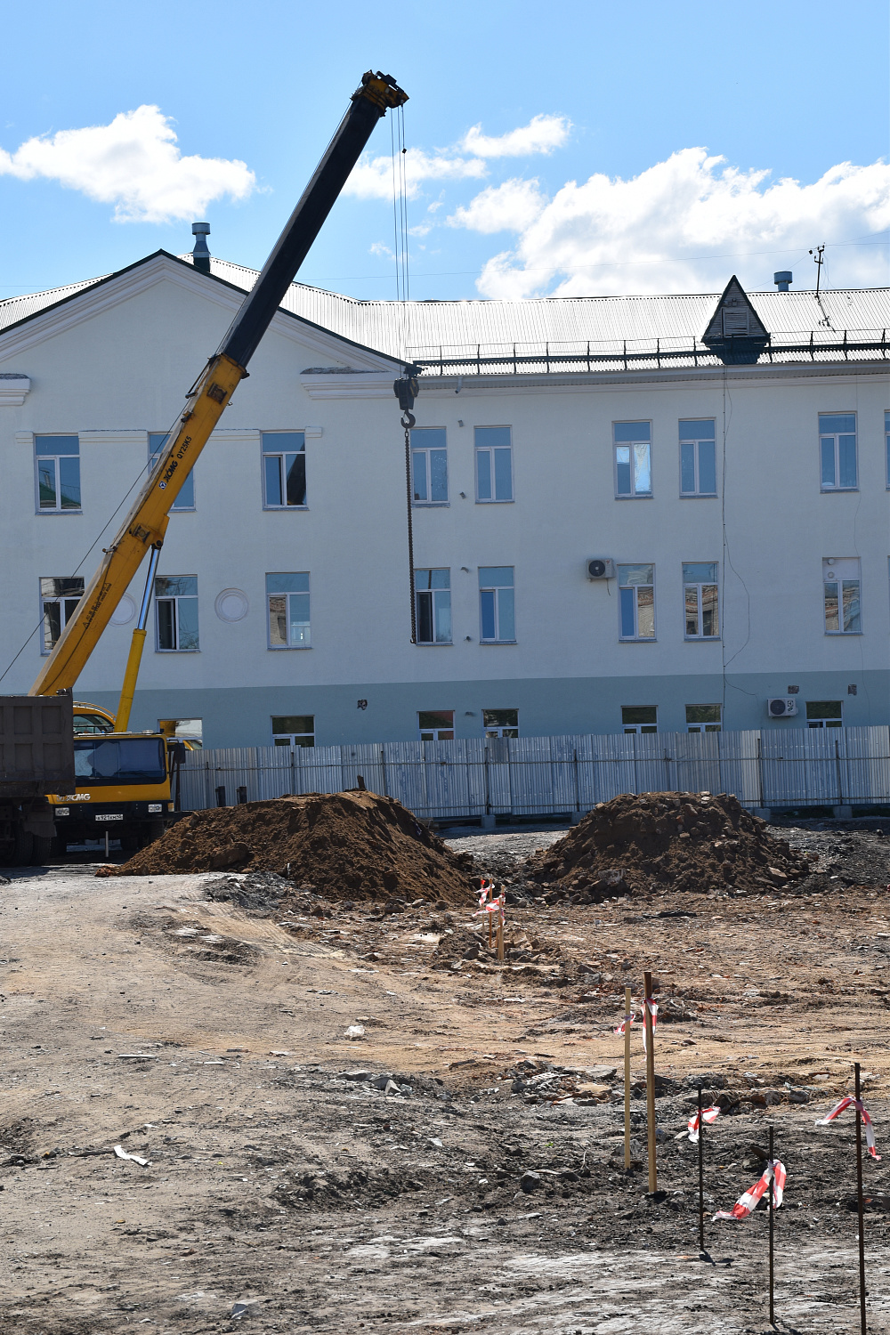 В Кургане ведутся работы по возведению поликлиники