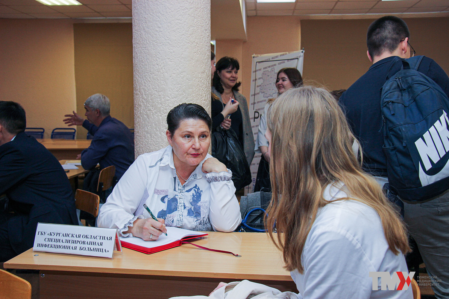 17 сентября представители Департамента здравоохранения Курганской области и медицинских организаций встретились со студентами 3-6 курсов и ординаторами Тюменского государственного медицинского университета