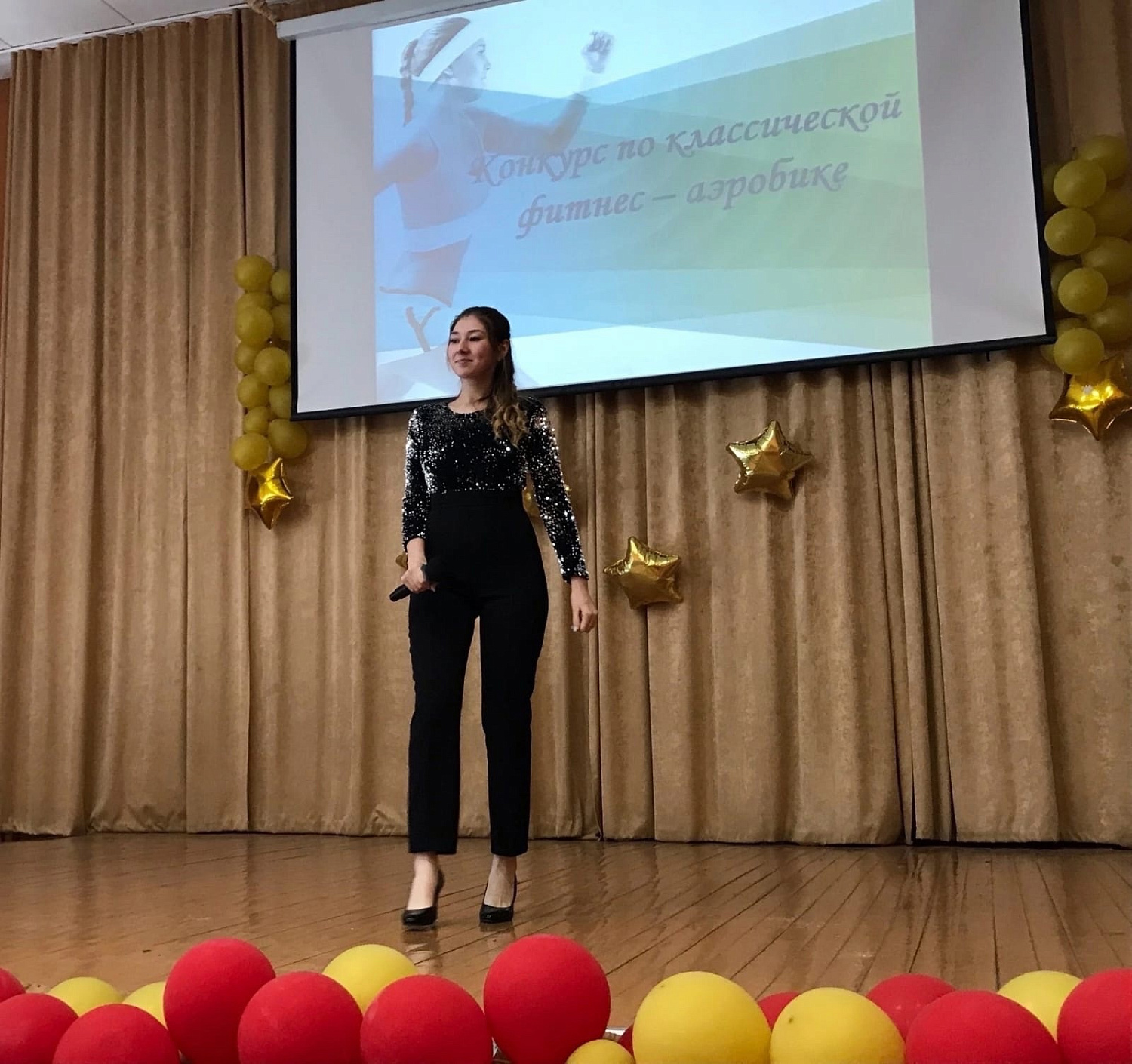 Сегодня, 5 марта, в Курганском базовом медицинском колледже состоялись соревнования по фитнес - аэробике среди студентов учебных групп колледжа, посвященных Международному женскому дню 8-е марта