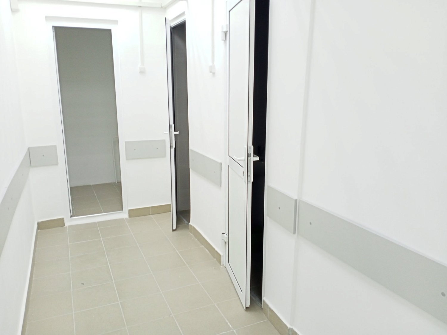 Завершен ремонт в двух отделениях Курганской поликлиники №2 